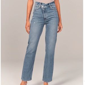 Abercrombie 90s Ultra High Rise Straight Jeans